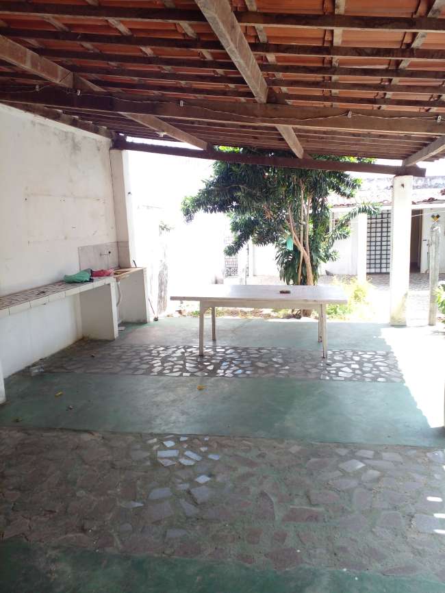 R. JOAO PAULINO BARROS LEAL, 2112