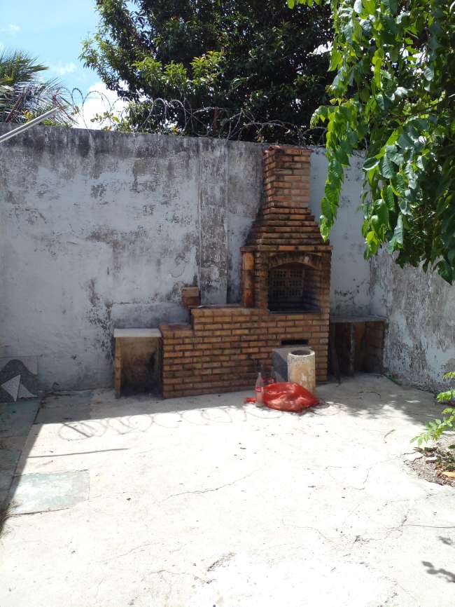R. JOAO PAULINO BARROS LEAL, 2112