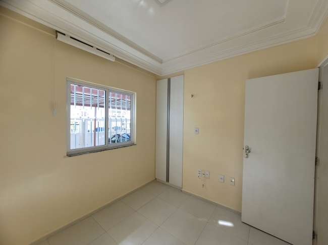 R. GENERAL SILVA JUNIOR, 247 APT 04 TÉRREO PAVIMENTO SEM GARAGEM