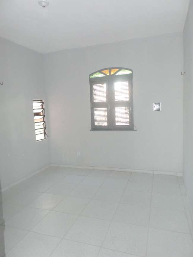 R. ARISTIDES BARRETO NETO, 81 A – ALTOS     ( ENEL CASA C Nº 56637127 )