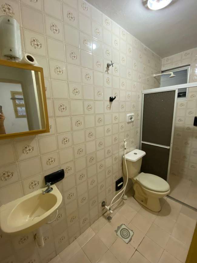 R. INACIO VASCONCELOS, 246 CASA 01