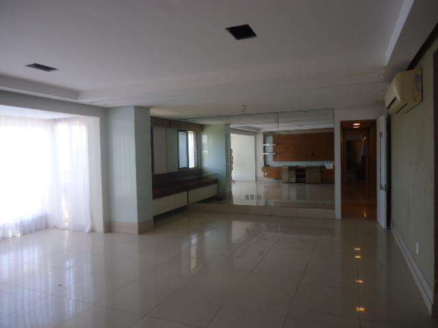 R. ENGENHEIRO SAMIR HILUY, 33 APTO. 600 – TORRE MALAGA