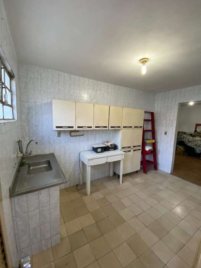R. INACIO VASCONCELOS, 246 CASA 01