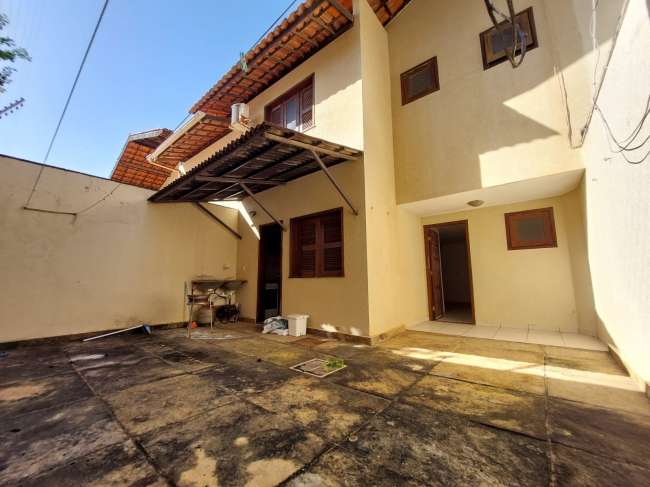 RUA BARRACUDA, 552 CASA 13